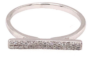 18K White Gold Diamond Ring
