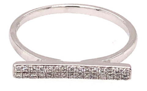 18K White Gold Diamond Ring